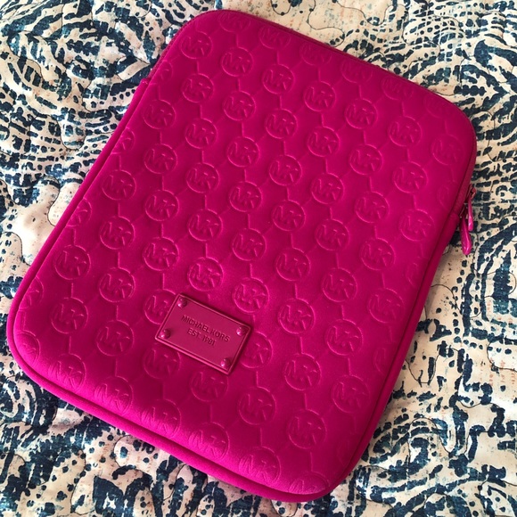 Michael Kors Accessories - Micheal Kors iPad Padded Case NWOT